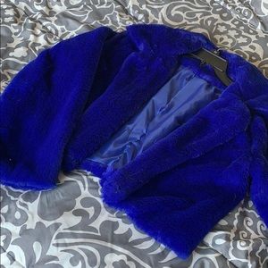 Blue faux fur cropped coat
